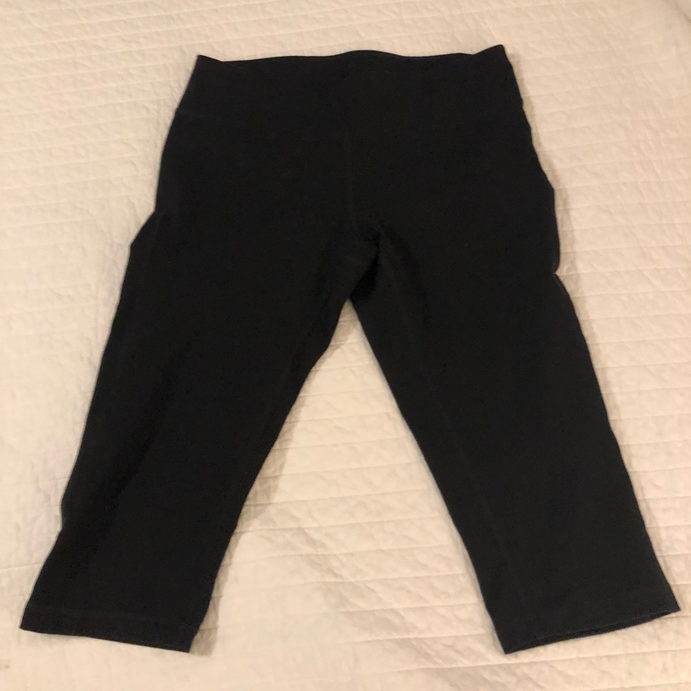 Zella Live In Capri leggings size L, black